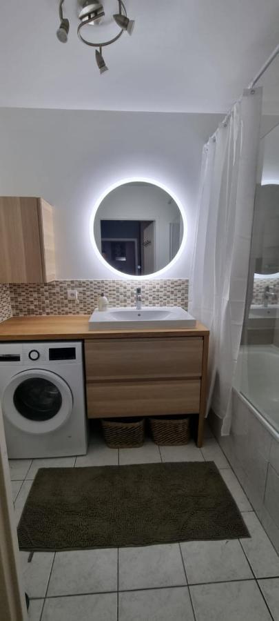 Appartement Cosy Pres Du Rer Chessy  Exteriér fotografie